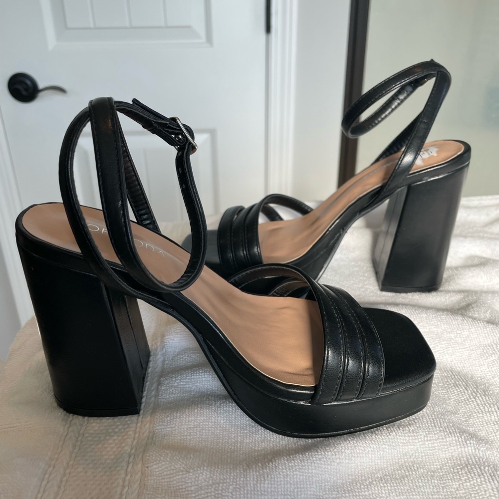 Strappy Black Platform Heels - Picture 5 of 11